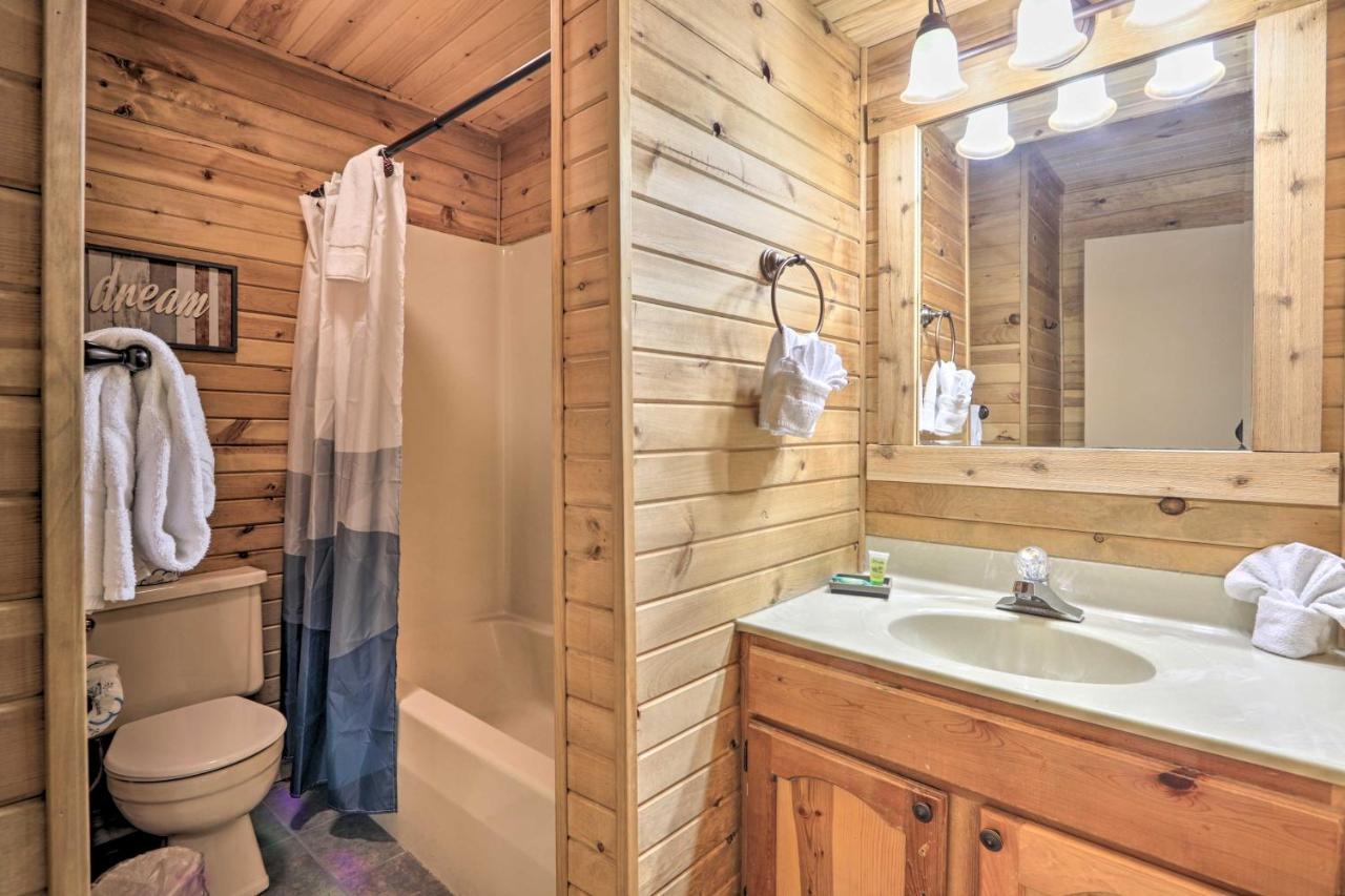 Gatlinburg Escape With Hot Tub, Deck And Mtn View Villa Esterno foto