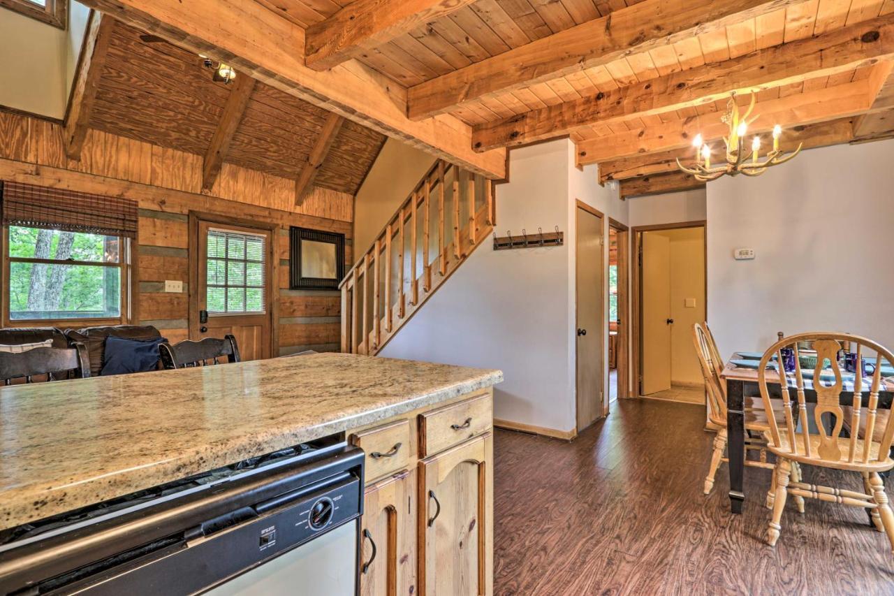 Gatlinburg Escape With Hot Tub, Deck And Mtn View Villa Esterno foto
