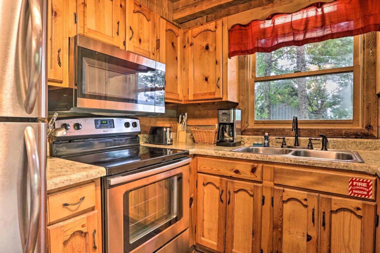 Gatlinburg Escape With Hot Tub, Deck And Mtn View Villa Esterno foto